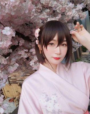 国产裸体写真av一区二区_高清免费电视剧